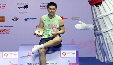 Cựu vương SEA Games Kunlavut Vitidsarn vô địch Singapore Open khi trở thành số 1 cầu lông thế giới