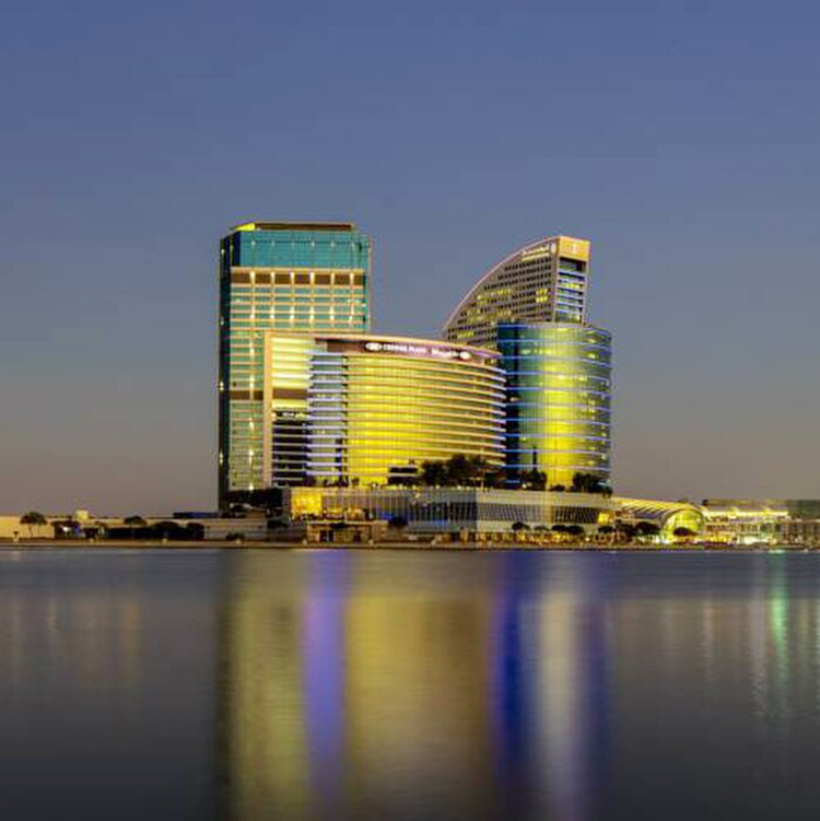 Choáng ngợp với vẻ lộng lẫy nơi đóng quân của tuyển Việt Nam ở UAE