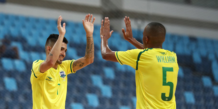 Tuyển Brazil triệu tập 16 hảo thủ đ&acirc;́u Việt Nam ở VCK futsal World Cup