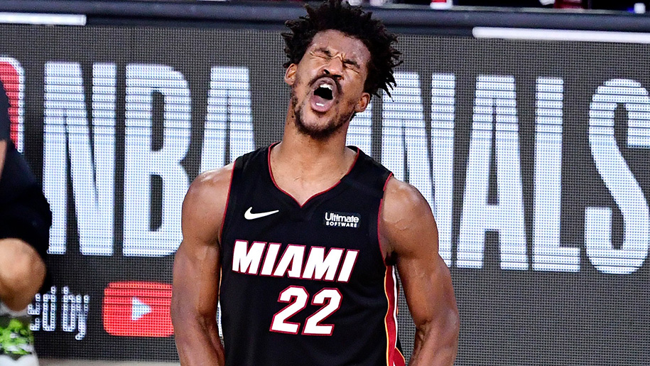Jimmy Butler đi vào lịch sử với triple-double khủng mà chẳng cần ném quả 3 điểm nào