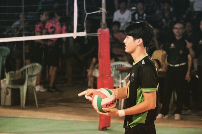 Thêm sao trẻ điển trai chia tay bóng chuyền bén duyên cùng Showbiz
