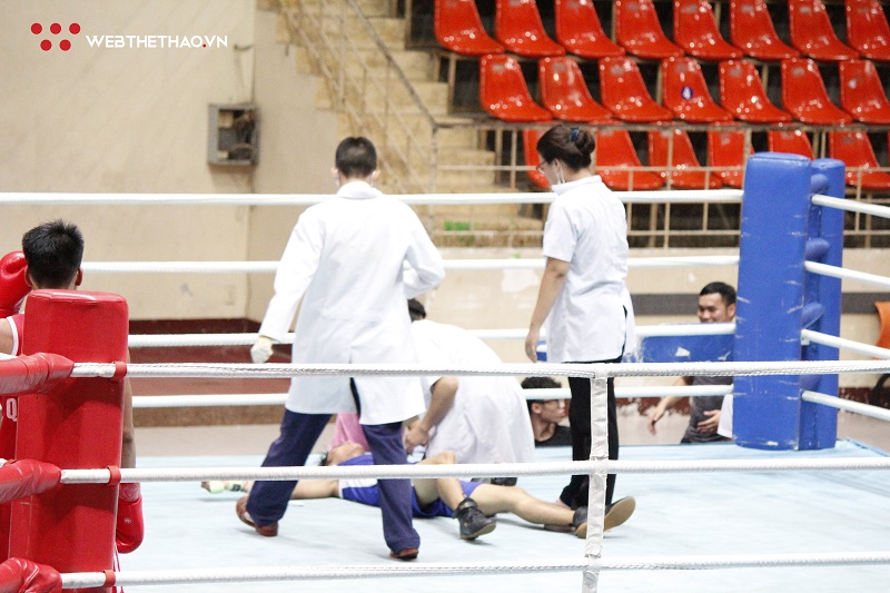 Cùng xem khoảnh khắc KO lội ngược dòng ấn tượng tại ngày khai mạc giải Vô địch Boxing TP.HCM 2020