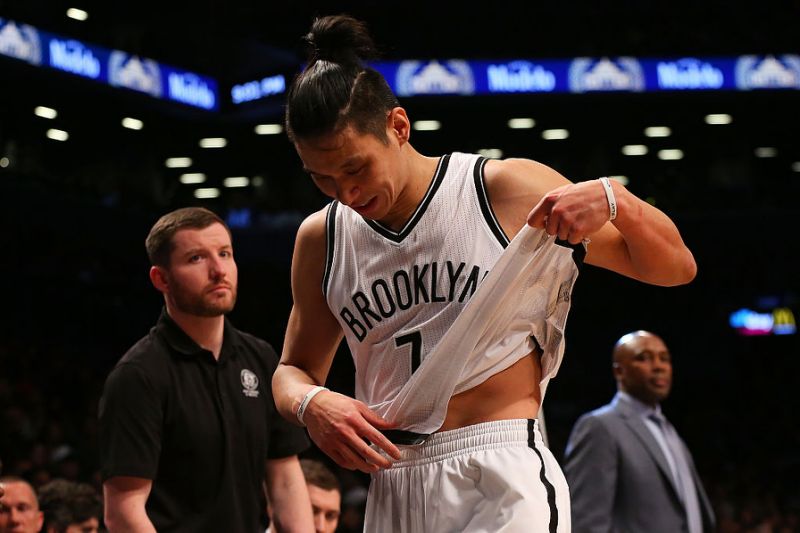 Nỗi xấu hổ của Jeremy Lin: Cú ngã từ đỉnh cao Linsanity xuống vực thẳm