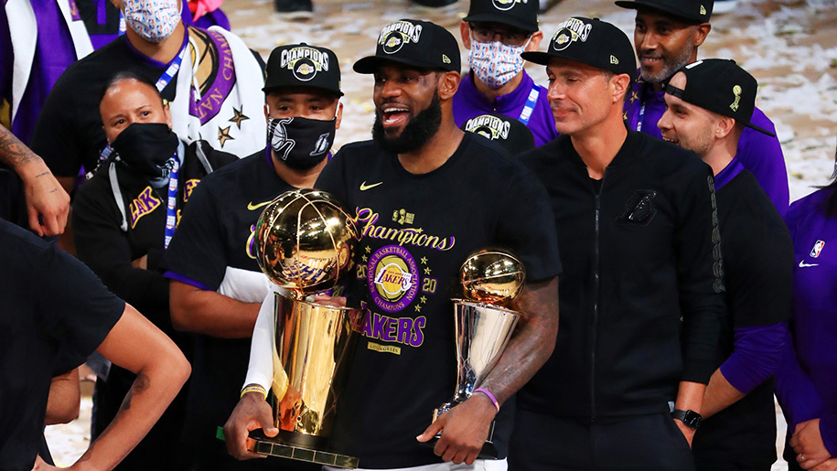 Chùm ảnh: Sống lại khoảnh khắc lên ngôi vô địch lần thứ 17 của Los Angeles Lakers