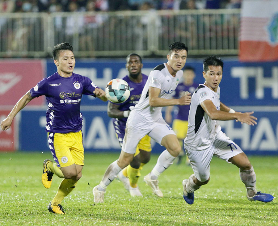 Nhấn chìm HAGL tại phố Núi, Hà Nội FC tăng tốc cuộc đua vô địch