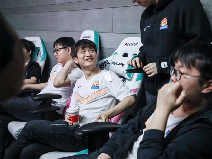 SofM thiết lập kỷ lục mới, Huanfeng là MVP trận SN vs JDG