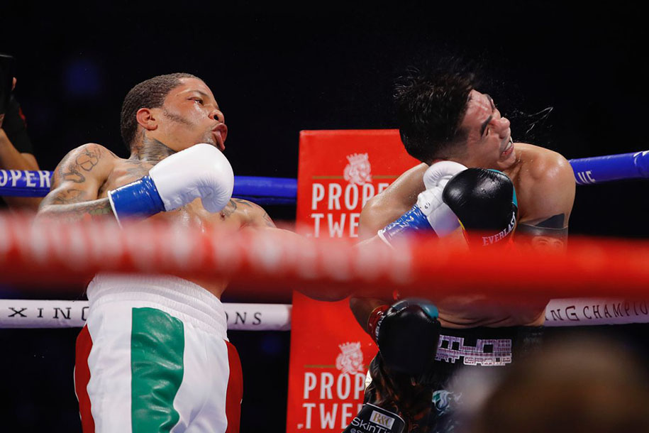 'Sư đệ Maywaether' Gervonta Davis tung cú móc sấm sét giành luôn 2 đai Boxing