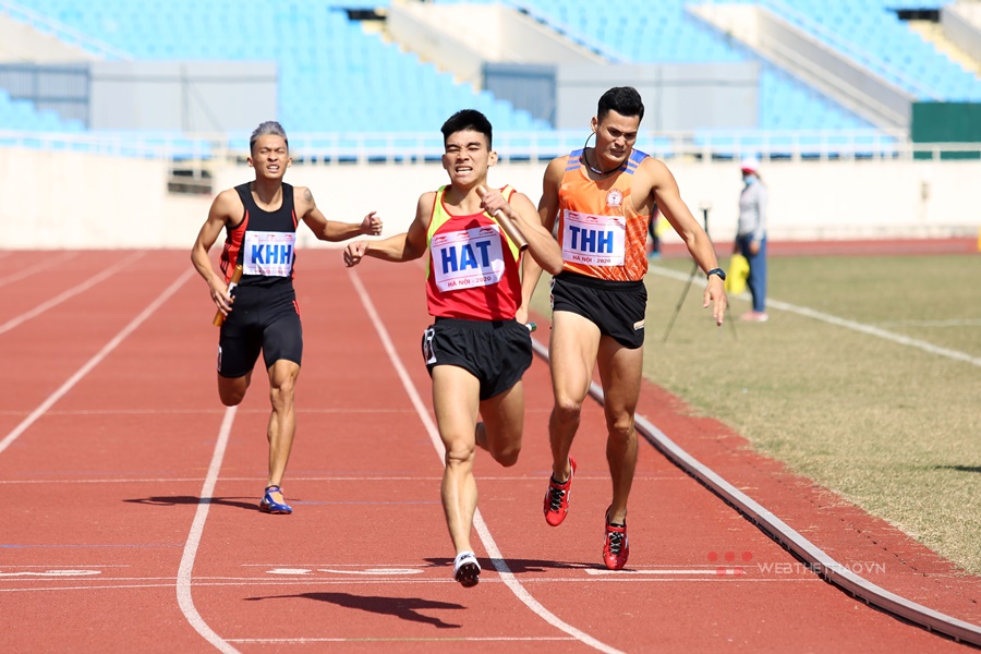 Kịch tính màn bám đuổi và vượt mặt đàn anh Quách Công Lịch của chàng trai Hà Tĩnh