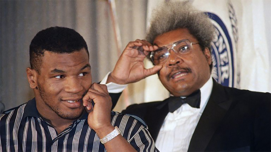 Mike Tyson từng hắt nước vào mặt Don King ngay tại Sảnh đường Danh vọng New York?