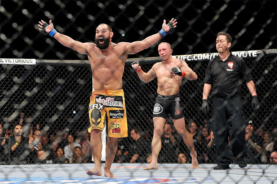 Ngày này năm xưa: Trận đấu tranh cãi nhất lịch sử UFC giữa George St-Pierre và Johny Hendricks