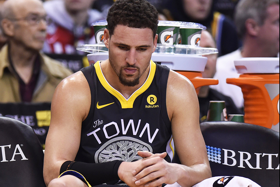NÓNG - Klay Thompson rách gân gót Achilles: Mùa giải kết thúc dù còn chưa bắt đầu