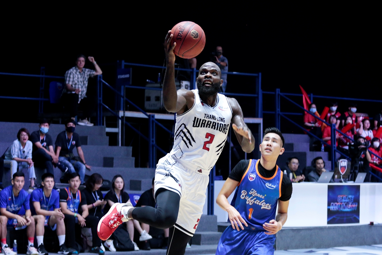 Nhận định bóng rổ VBA 2020 game 41: Thang Long Warriors vs Hanoi Buffaloes (19/11, 19h00)