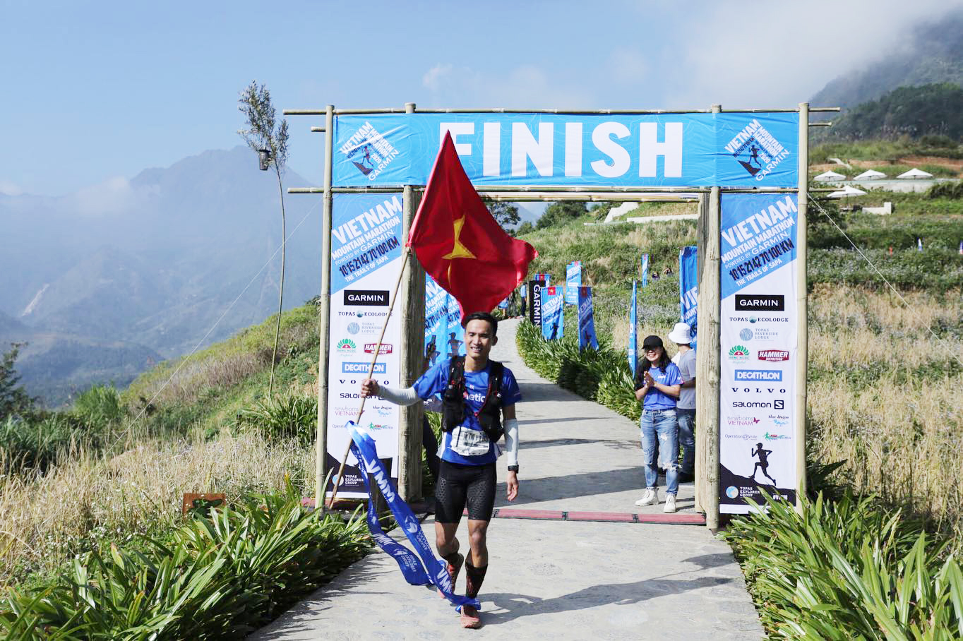 Quang Trần lập kỷ lục thành tích, Tiểu Đường lần đầu vô địch 100km nữ Vietnam Mountain Marathon Quang Trần lập kỷ lục thành tích, Tiểu Đường lần đầu vô địch 100km nữ Vietnam Mountain Marathon