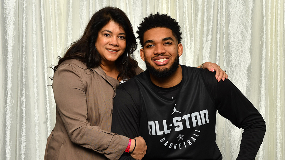 Không chỉ mất mẹ, Karl Anthony Towns hé lộ mất đến 7 người thân vì COVID-19