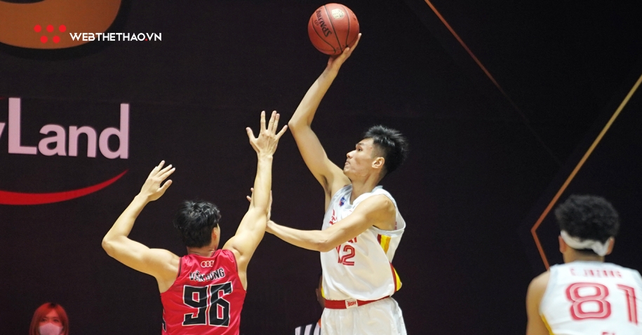 Phú Vinh đạt FG tới 88%, Saigon Heat áp đảo Thang Long Warriors