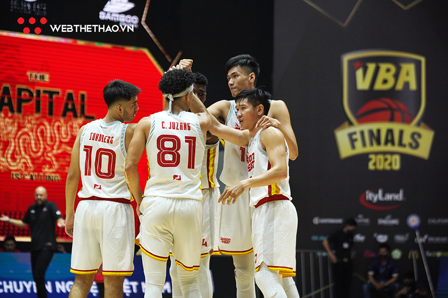 Đối diện cái dớp 2-1 của VBA Finals, HLV Kevin Yurkus muốn các học trò thật vững tay