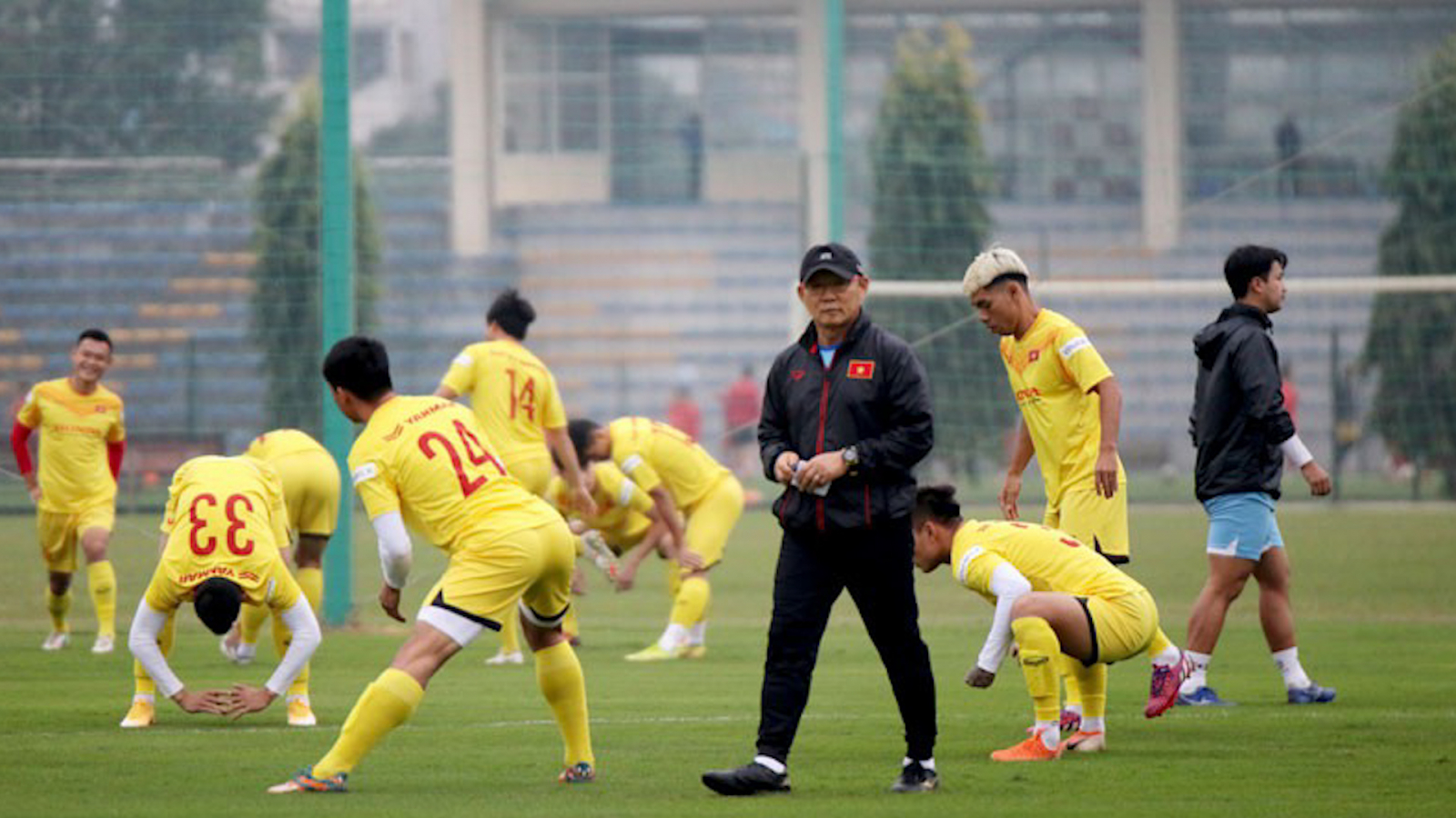 AFF Cup lại đổi lịch: Bóng đá Việt Nam có được hưởng lợi?