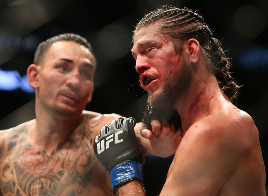 Ngày này năm xưa: Max Holloway gieo cơn ác mộng với Brian Ortega tại UFC 231