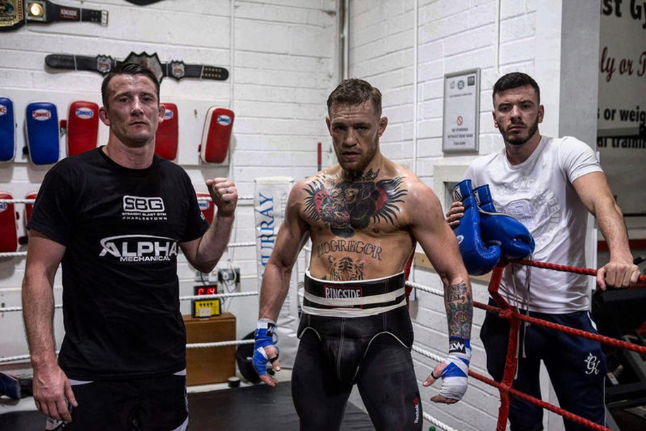 Conor McGregor ra tay cứu phòng tập đồng đội khỏi đóng cửa vĩnh viễn