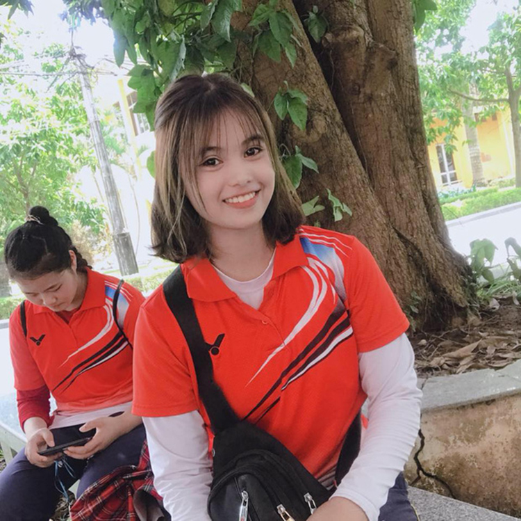 Tan chảy với nụ cười mộng mị của em út "hot-girl" đoàn TTVN dự Olympic 2021
