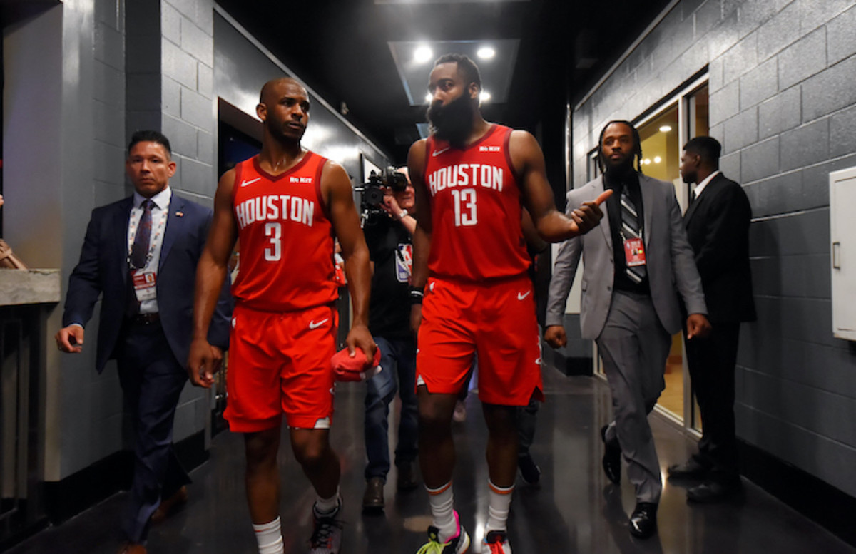 Vì sao Russell Westbrook và Chris Paul quá ngán ngẩm James Harden?