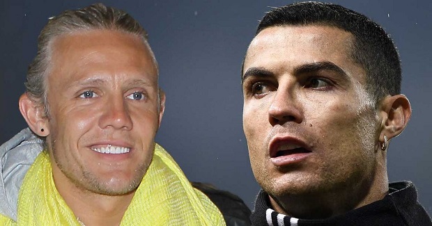 Sao Ngoại hạng Anh vào phòng thay đồ MU xin áo đấu của Ronaldo