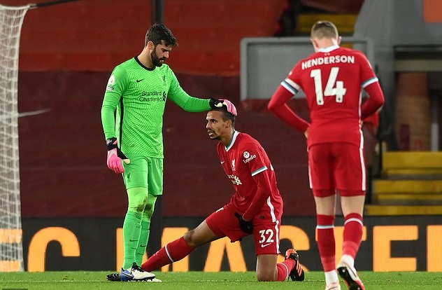 Liverpool mất sạch trung vệ hàng đầu khi gặp MU