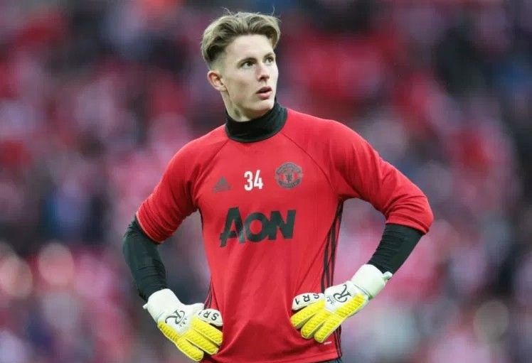 Chuyển nhượng MU mới nhất hôm nay 3/1: Tottenham nhắm Henderson