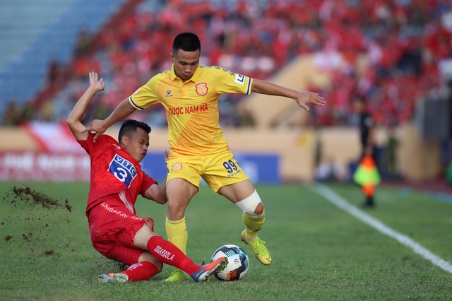 Cuộc đua trụ hạng V.League 2021: Tử thần gọi tên ai?