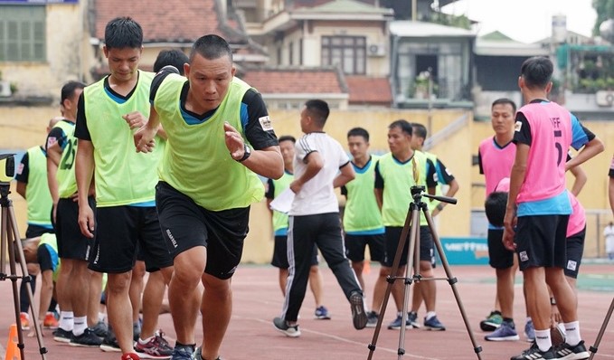 Trọng tài V.League được tư vấn tâm lý trước mùa giải mới