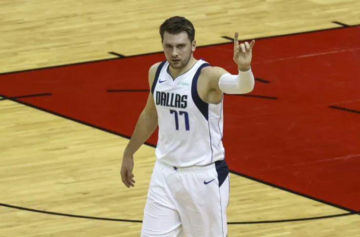 Luka Doncic có triple-double đầu tiên trong mùa giải