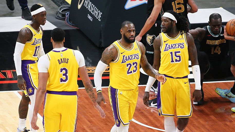 LeBron James ghi điểm "clutch", hoàn tất chuyến du đấu với thành tích bất bại