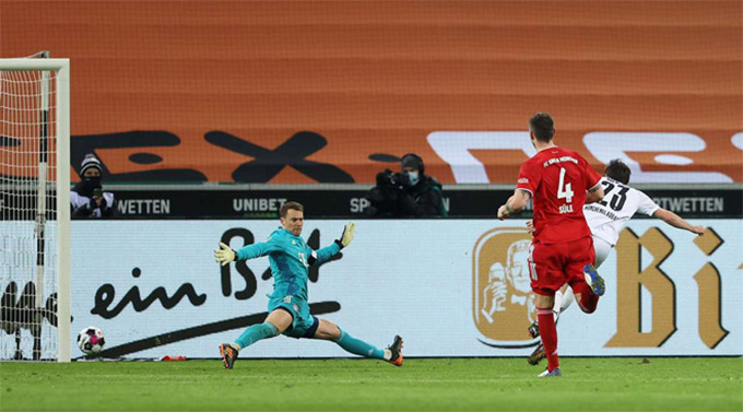 Video Highlight Gladbach vs Bayern Munich, bóng đá Đức hôm nay 9/1