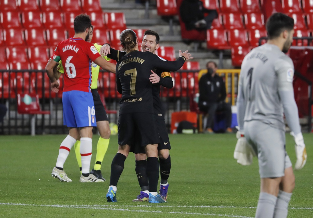 Video bóng đá Tây Ban Nha hôm nay 10/1: Highlight Granada vs Barca