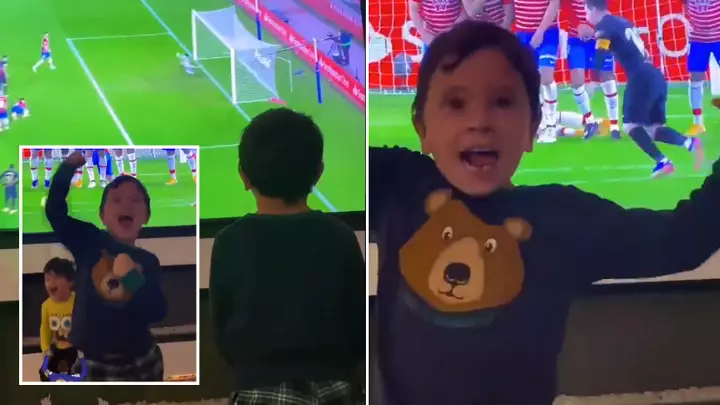 Con trai Messi ăn mừng siêu phẩm của cha