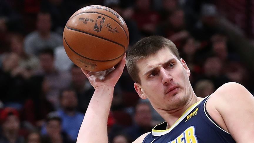 Nikola Jokic bị trung phong của New York Knicks coi thường