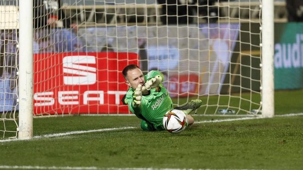 "Người nhện" Ter Stegen và danh sách các bại tướng trên chấm 11m