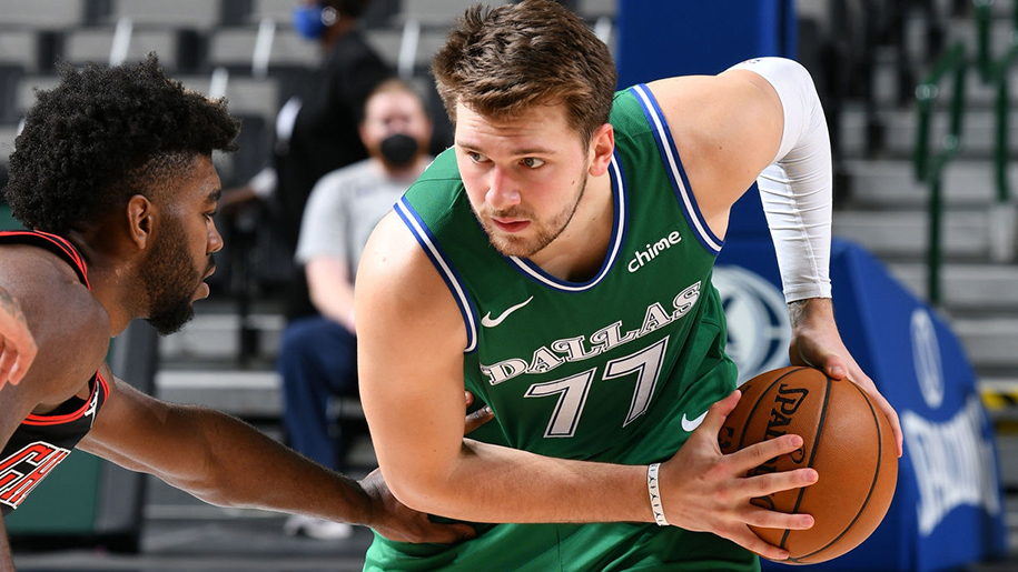 Luka Doncic vượt qua Michael Jordan về số triple-double và cái kết đắng