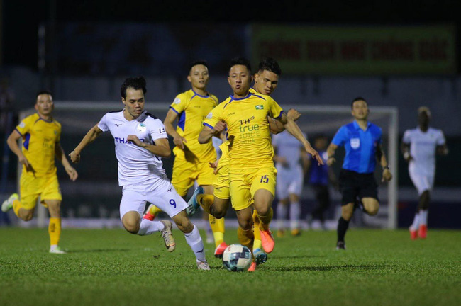 Lịch thi đấu vòng 2 V.League 2021: HAGL vs SLNA