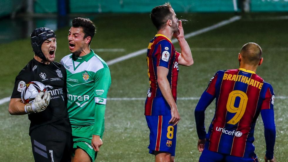 Barca xấu hổ về các chân sút phạt đền trong mùa này