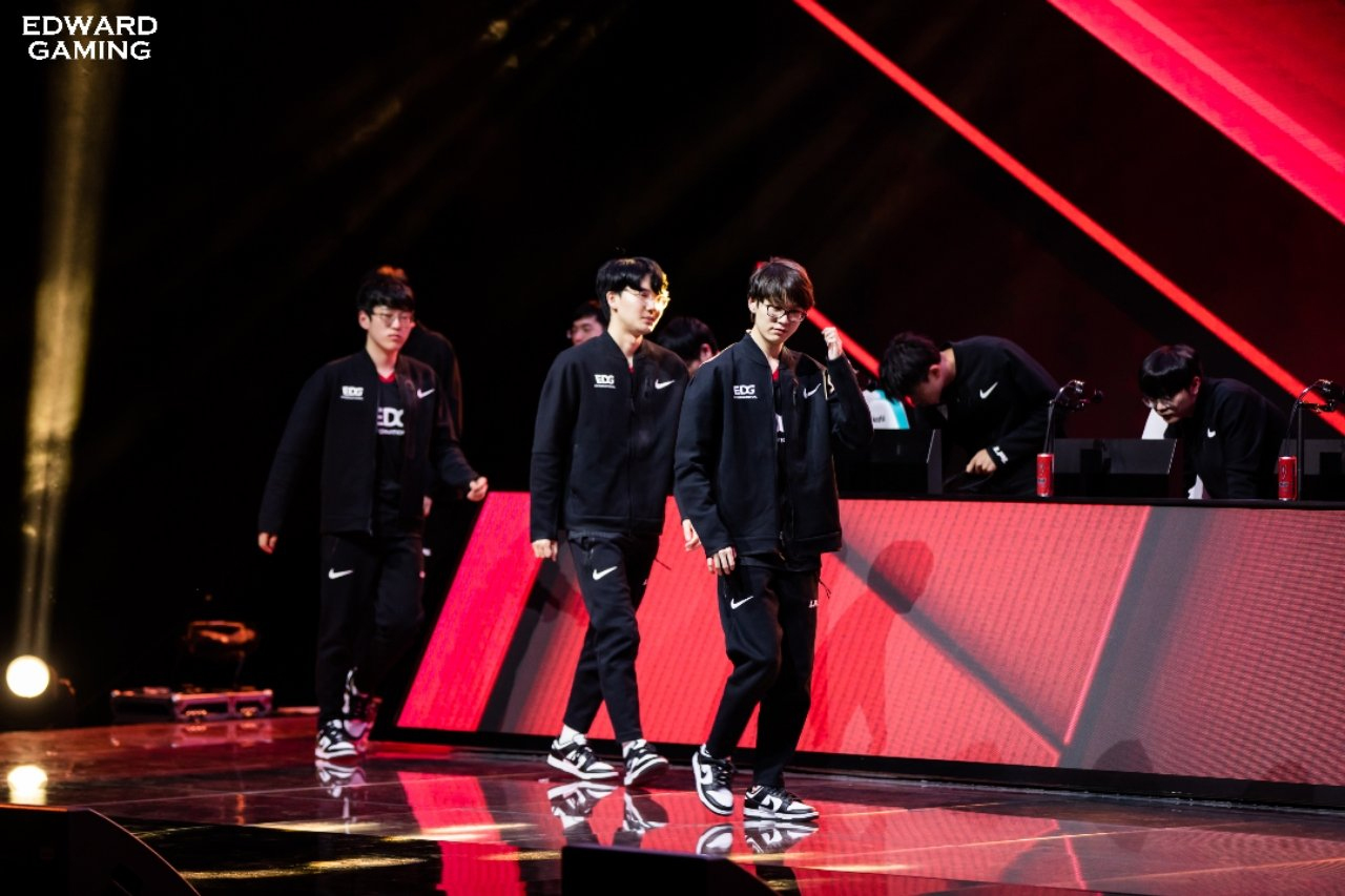 Trực tiếp LPL Mùa Xuân 2021 hôm nay 22/1: EDG vs JDG