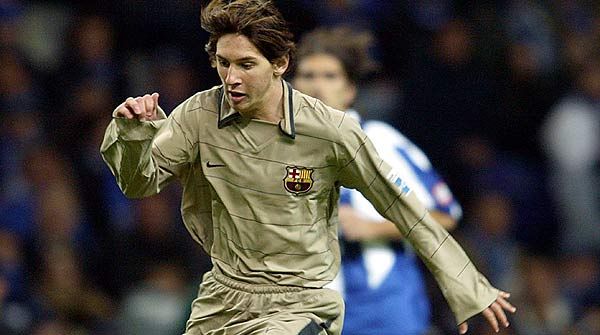 HLV Pochettino tiết lộ Messi suýt gia nhập láng giềng của Barca