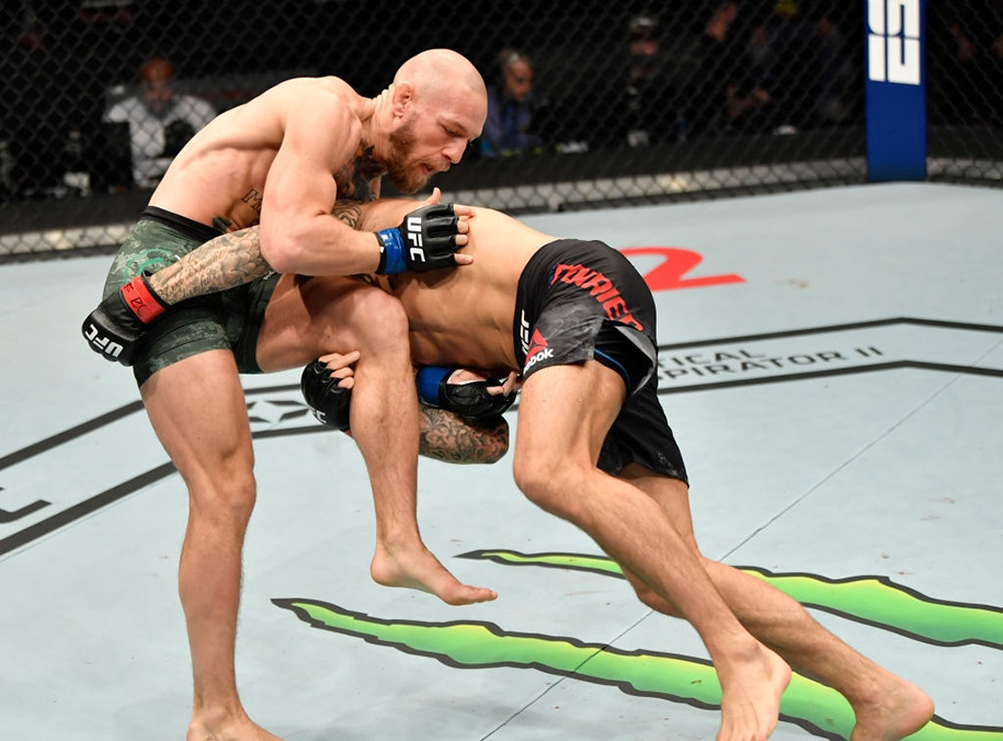 Conor McGregor muốn thử d&ugrave;ng kh&oacute;a siết, &ldquo;m&agrave;i ống&rdquo; kiểu Muay Th&aacute;i nếu t&aacute;i đấu Poirier