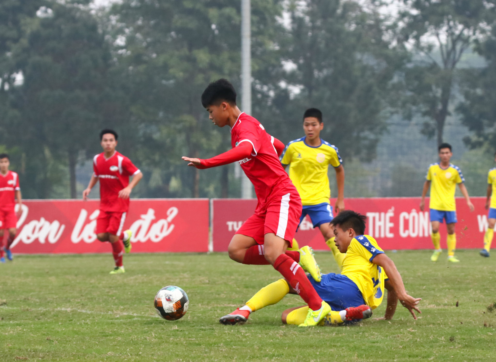 Lịch thi đấu bóng đá Việt Nam hôm nay 28/1: Vòng loại U19 Quốc gia 2021