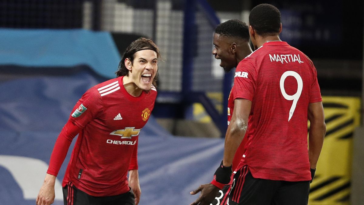 Đội hình ra sân MU vs Southampton dự kiến: Cavani nhường chỗ cho Martial