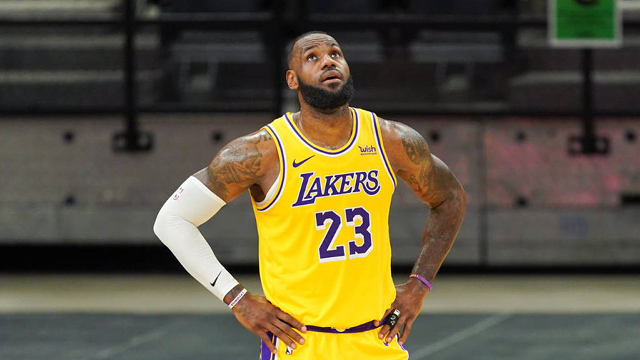 LeBron James ở tuổi 37 và mùa giải NBA thứ 18: “Tôi không biết mệt là gì cả”