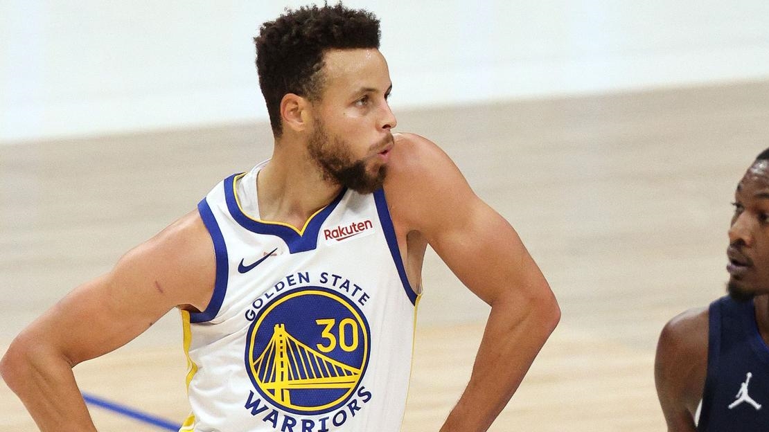 Rực cháy với 11 quả 3 điểm, Curry vẫn không gánh nổi Golden State Warriors