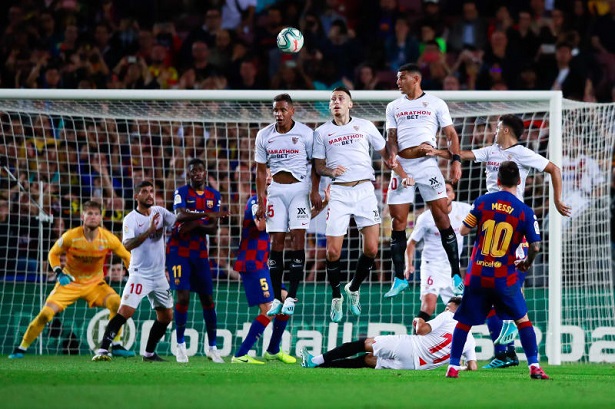 Messi gặp đối thủ y&ecirc;u th&iacute;ch nhất ở b&aacute;n kết C&uacute;p Nh&agrave; vua