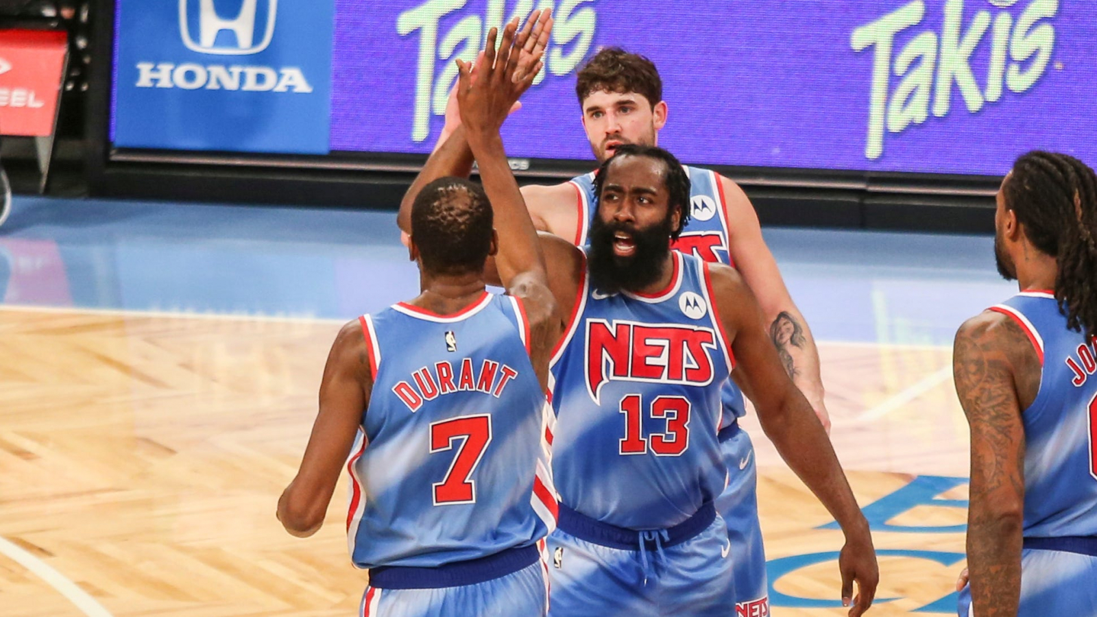 Sau đúng 1 tháng được trade đến Brooklyn, James Harden xin lỗi CĐV Houston Rockets