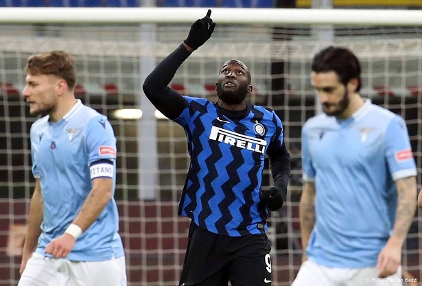 Lukaku cân bằng thành tích ghi bàn của Ronaldo ở tuổi 27